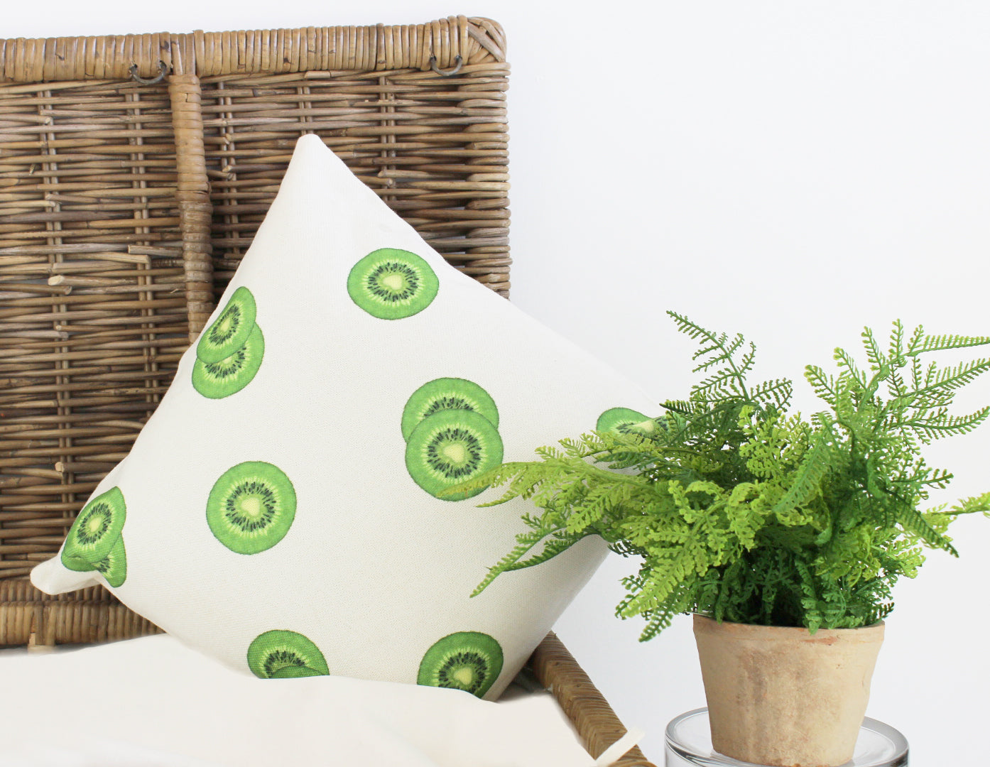 Kiwi Slice Cushion – A Fresh Pop of Fun for Your Kitchen