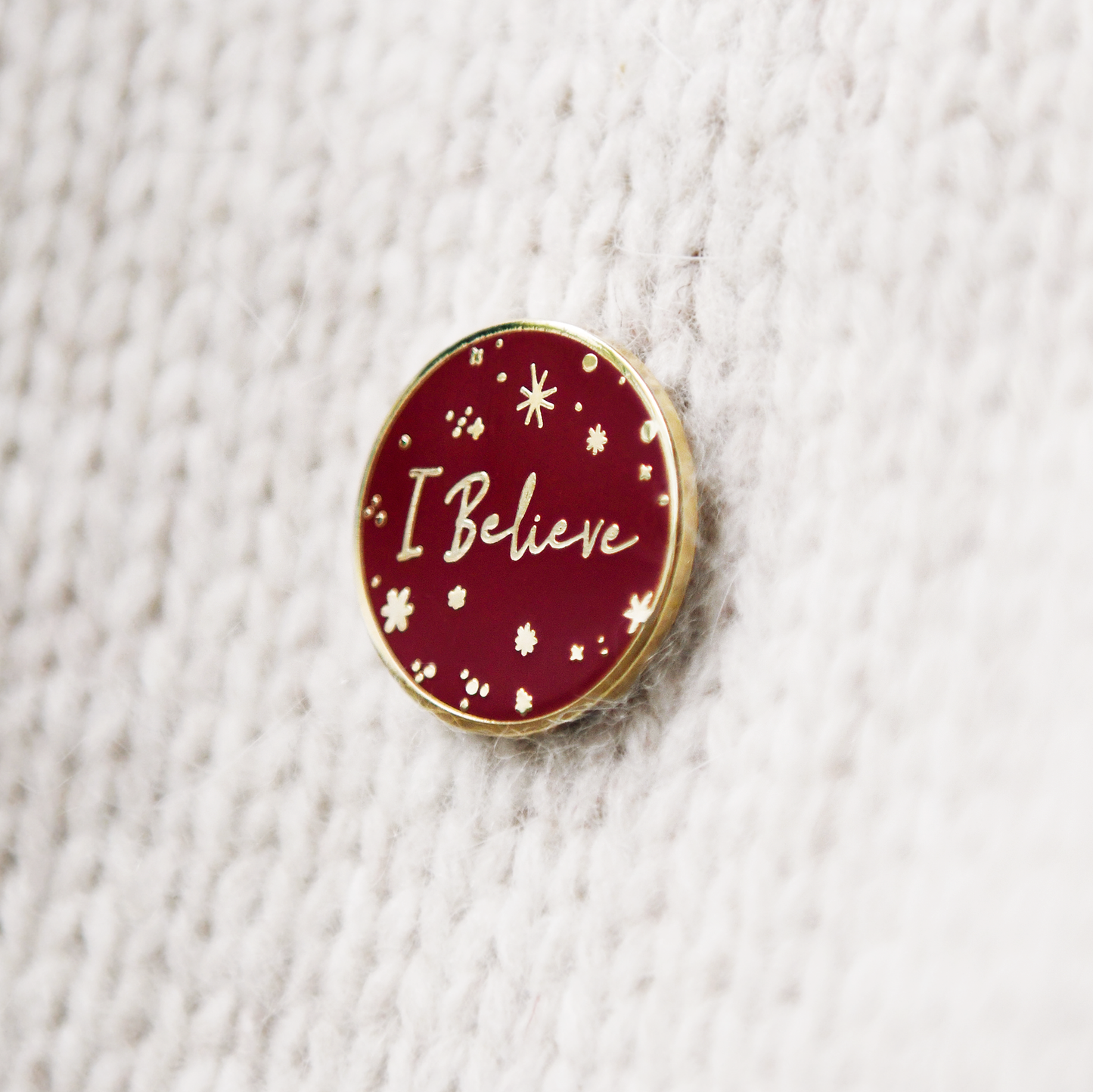 I Believe Enamel Pin - Embrace the Magic of Belief