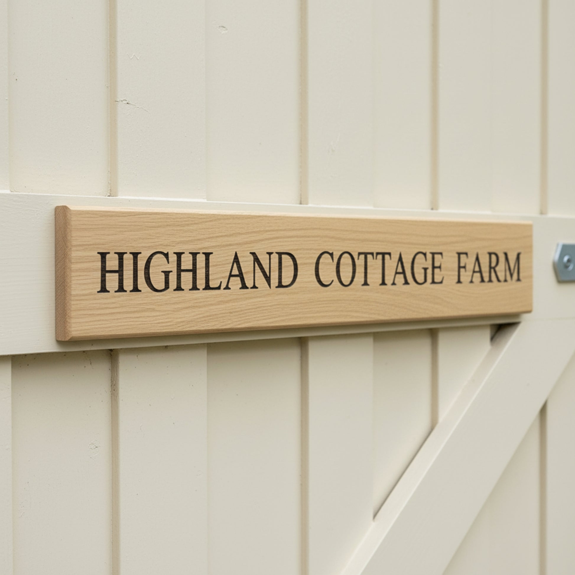 Personalised Accoya Wood Gate Sign | Engraved Wooden Gate Plaque | Premium Outdoor Sign | Mac and Lilly - Mac and Lilly