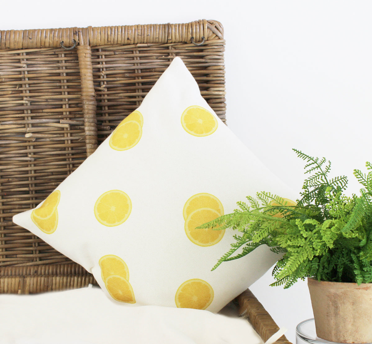 Citrusy Lemon Slices Cream Linen Cushion