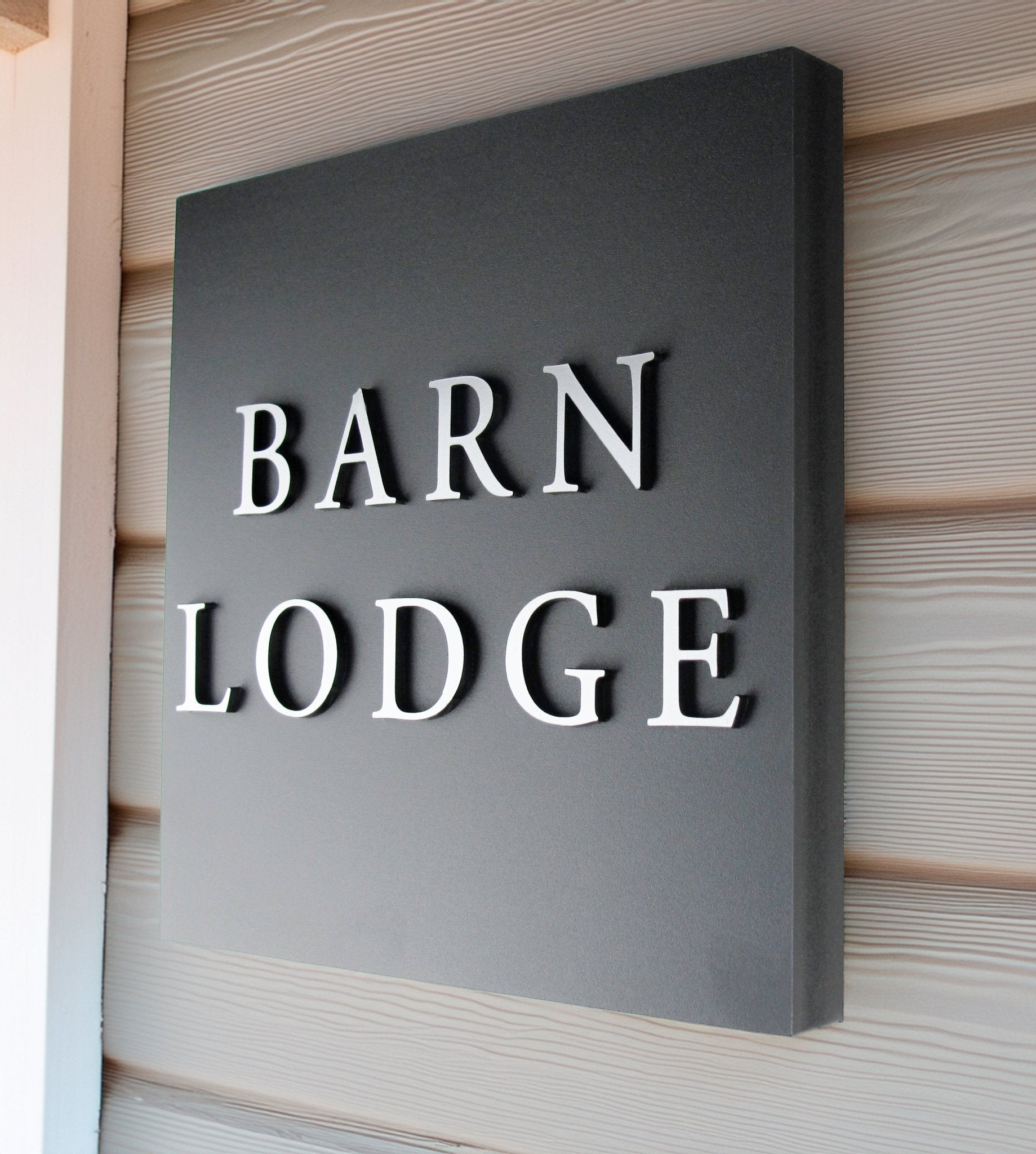 Square Raised Design House Sign - Mac and Lilly