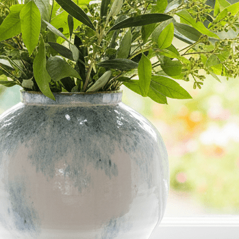 Cassis Stoneware Vase – Blue & White - Mac and Lilly
