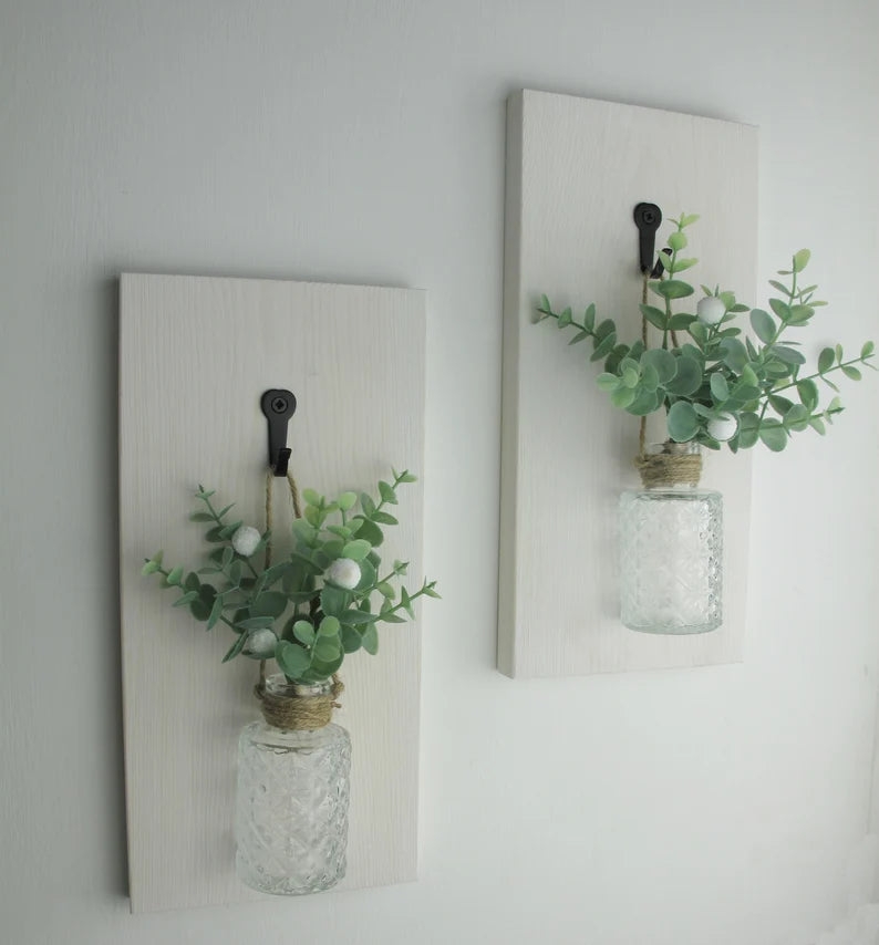 Wall Hanging with Vintage Style Slim Vase