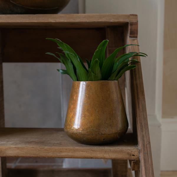 Copper Planters for Stylish Plant Care