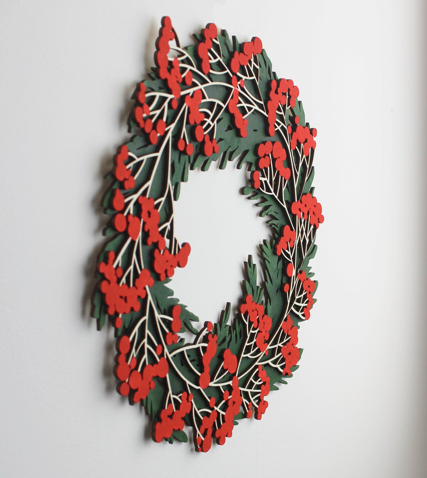 Forest Green & Red Berry Wooden Wreath - Festive Home Decor