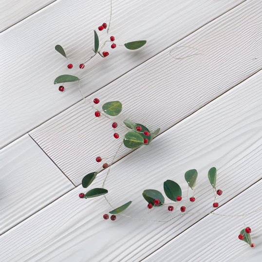 Winter Berry Garland